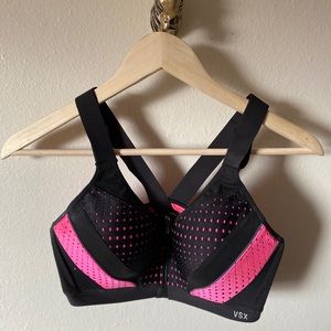 Victoria Secret Sports Bra 34 D